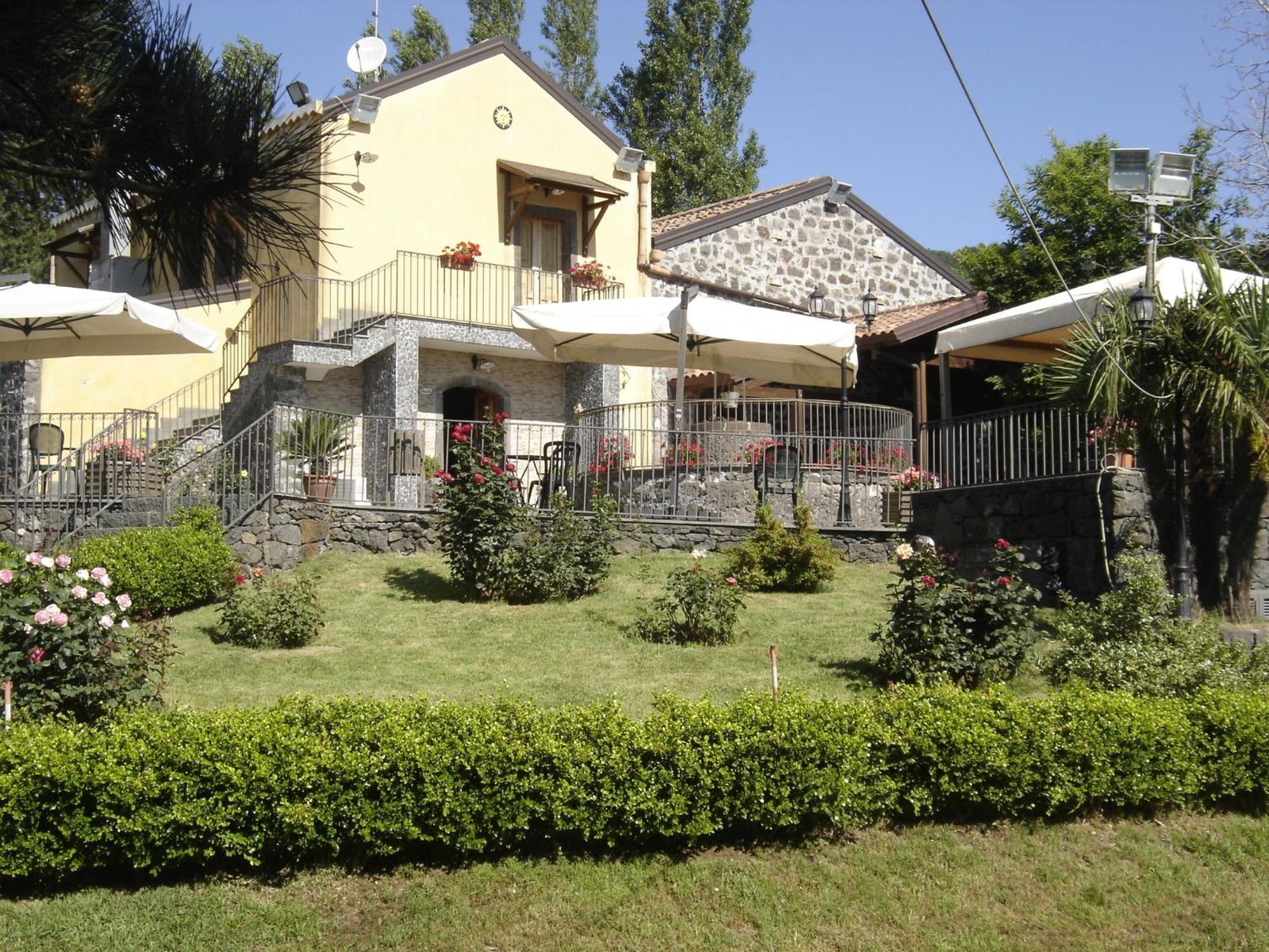 Ai Vecchi Crateri Guest House Sant'Alfio Luaran gambar