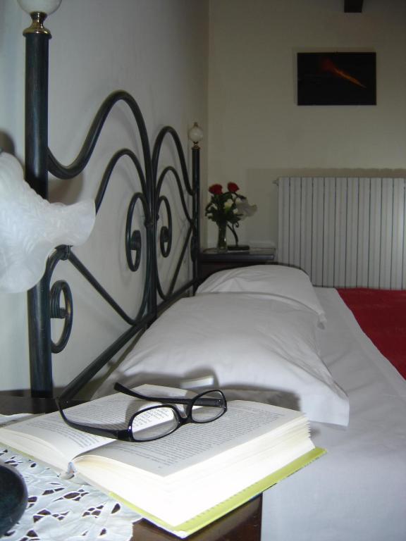 Ai Vecchi Crateri Guest House Sant'Alfio Bilik gambar