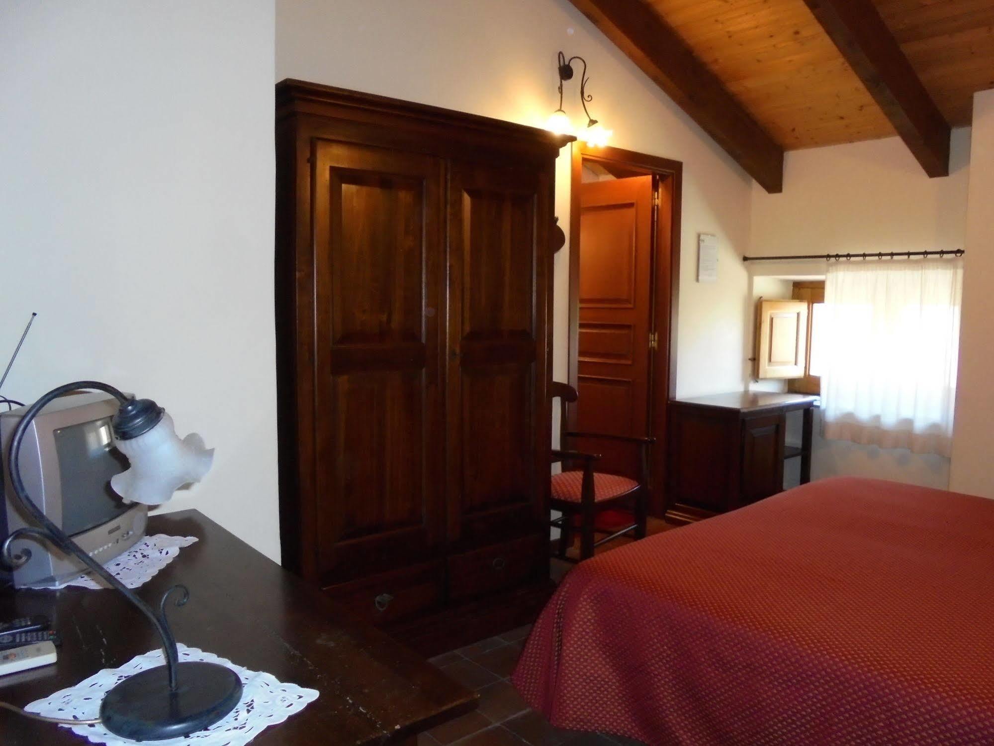 Ai Vecchi Crateri Guest House Sant'Alfio Luaran gambar