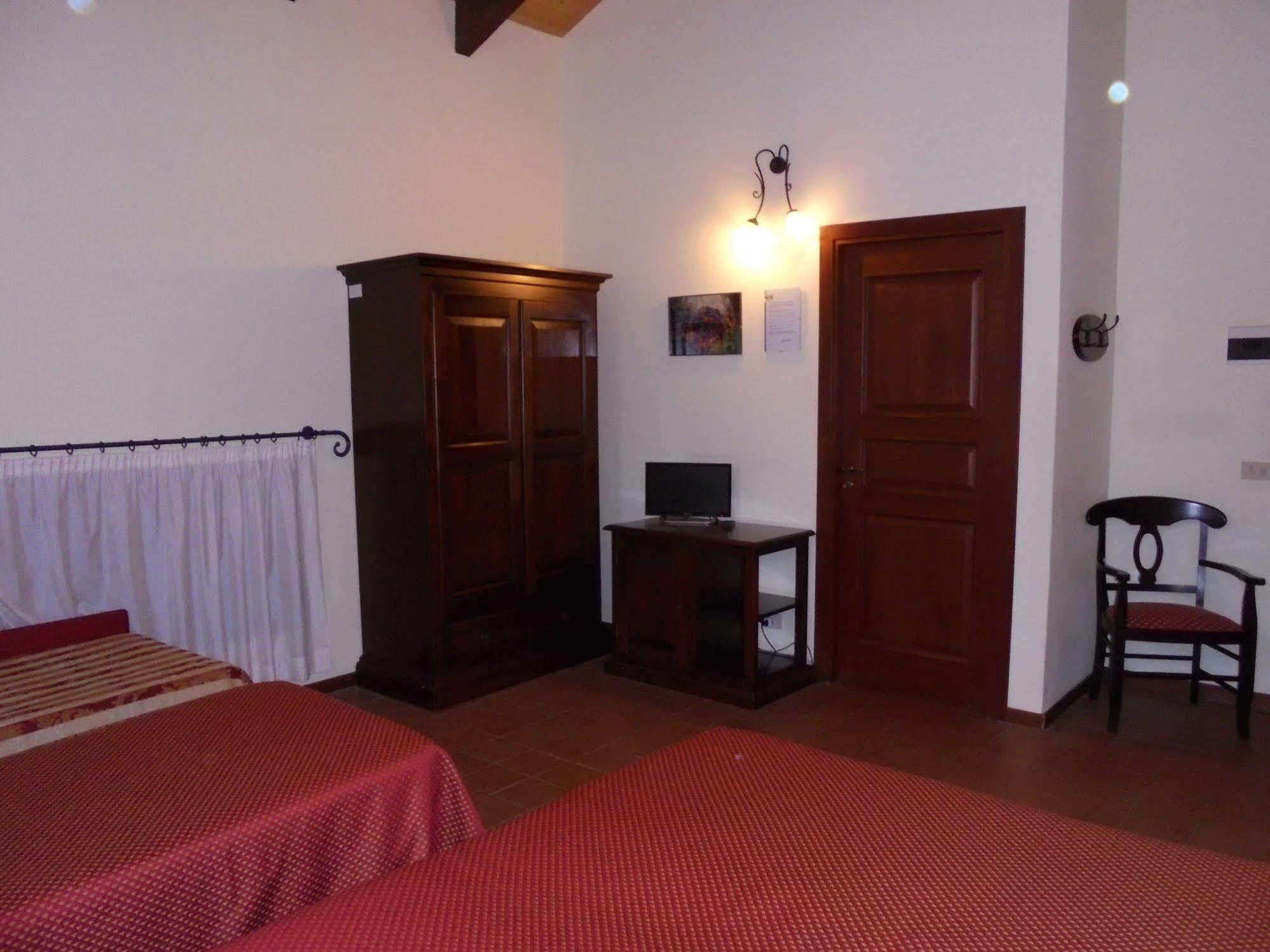 Ai Vecchi Crateri Guest House Sant'Alfio Luaran gambar